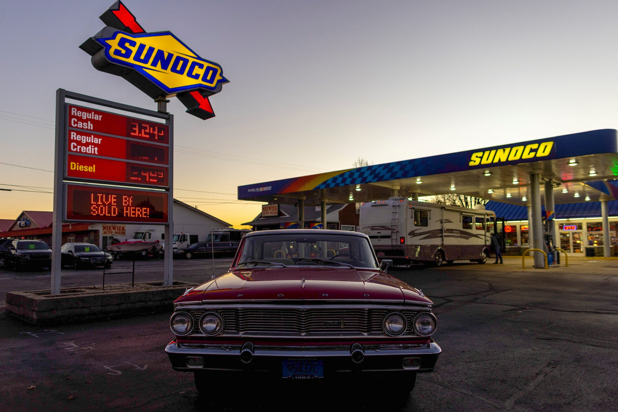 Pump prices set to rise as Trump tariffs hit Canadian, Mexican oil ...